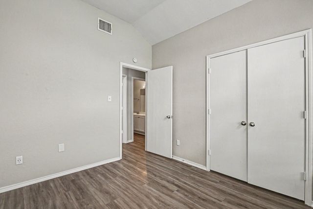 138 Kings Way Drive, Rhome, TX 76078