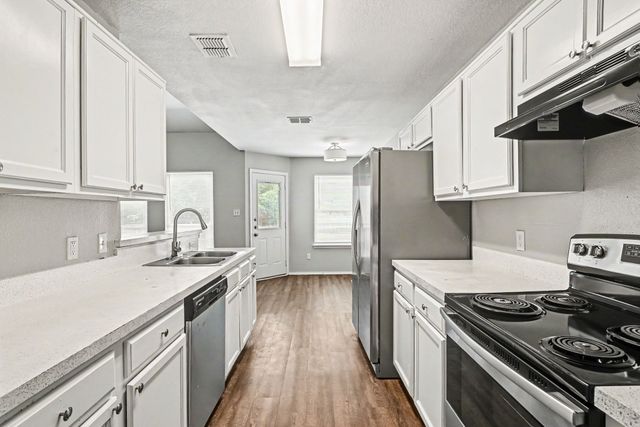 138 Kings Way Drive, Rhome, TX 76078
