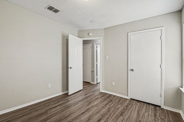 138 Kings Way Drive, Rhome, TX 76078