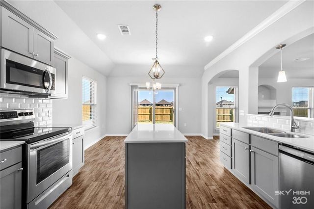 64 Benchmark Lane, Fayetteville, AR 72704