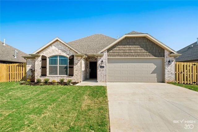 64 Benchmark Lane, Fayetteville, AR 72704