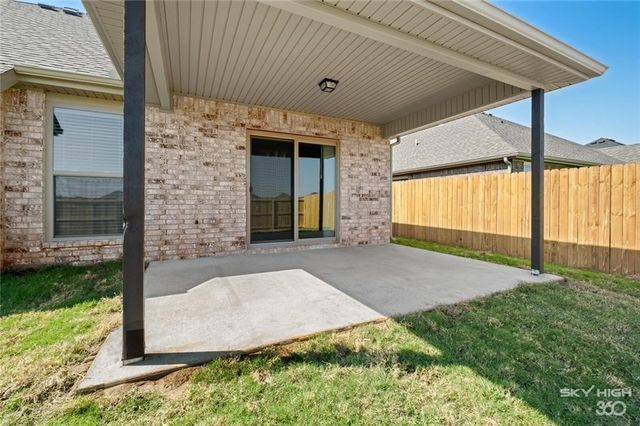 64 Benchmark Lane, Fayetteville, AR 72704