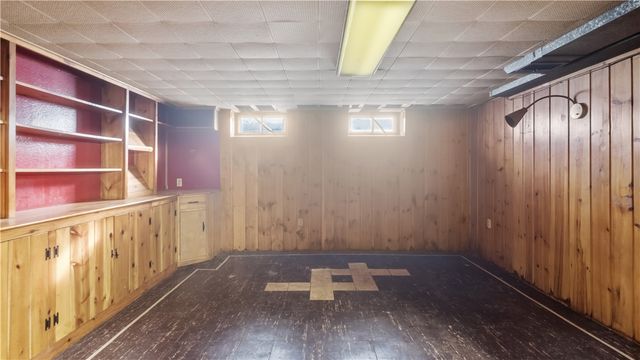 24 Elm Circle, Cranston, RI 02920