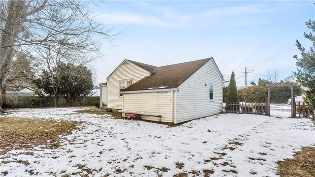 24 Elm Circle, Cranston, RI 02920