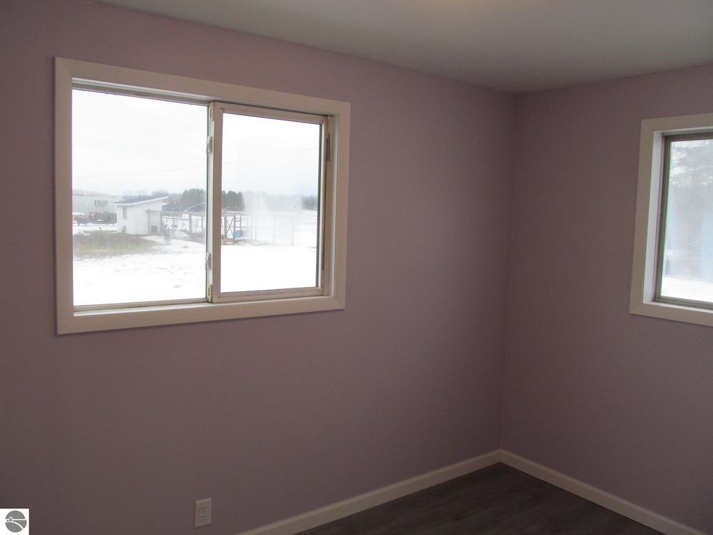 Image 18 of property listing at 21024 Meceola Road, Paris, MI 49338