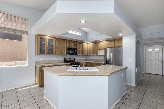 9842 SILVER LASSO Street, Las Vegas, NV 89123