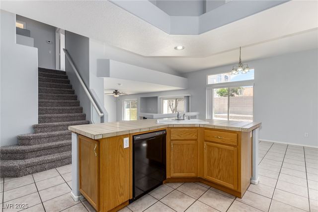 9842 SILVER LASSO Street, Las Vegas, NV 89123