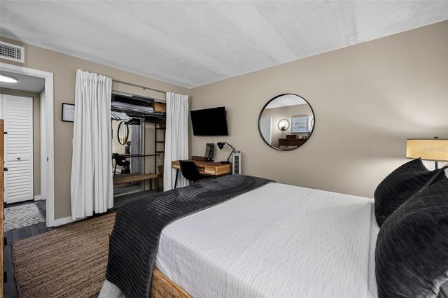 1250 S PINELLAS AVENUE 205, Tarpon Springs, FL 34689