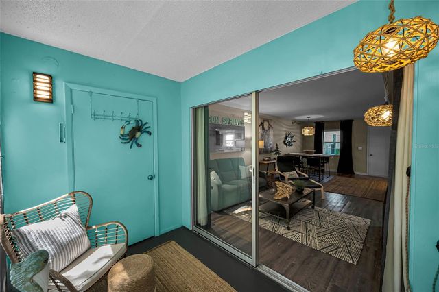 1250 S PINELLAS AVENUE 205, Tarpon Springs, FL 34689