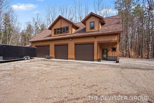 5837 Timber Bluff Trail, Manlius Twp, MI 49408
