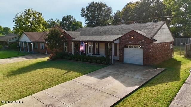8147 Charleston Drive, Southaven, MS 38671