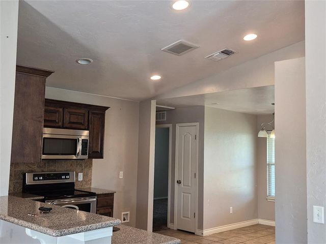 1713 NW 144th Terrace, Edmond, OK 73013