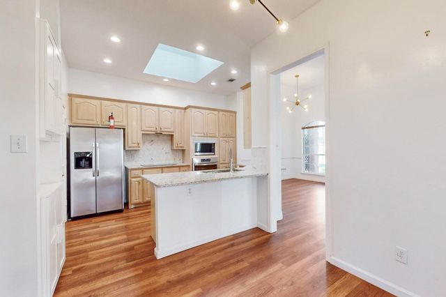 2710 Mum Drive, Richardson, TX 75082