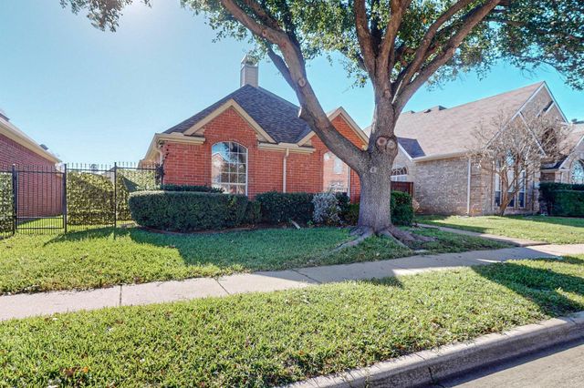 2710 Mum Drive, Richardson, TX 75082