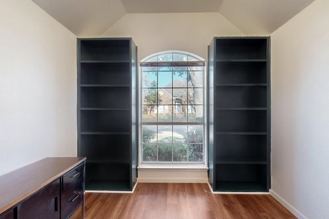 2710 Mum Drive, Richardson, TX 75082