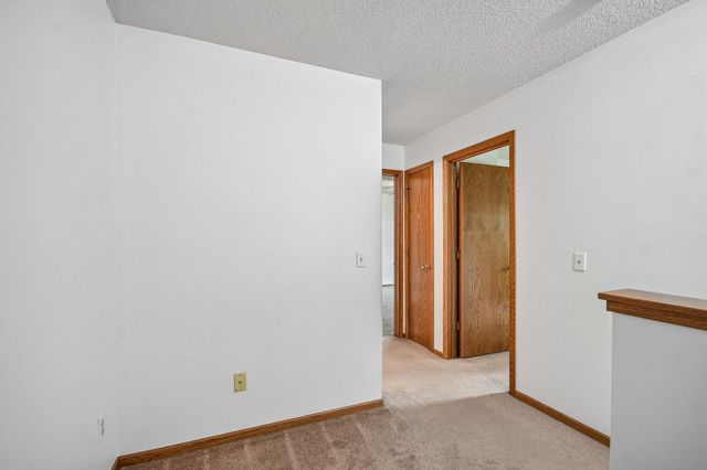 2580 Bedford Court 16, Mendota Heights, MN 55120