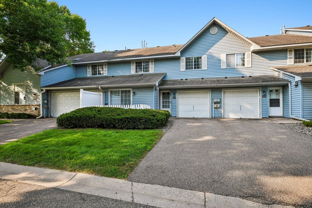 2580 Bedford Court 16, Mendota Heights, MN 55120 — photo 2