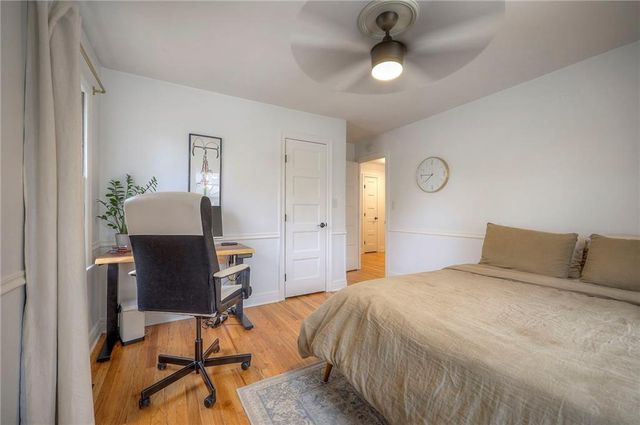 8025 Tomahawk Road, Prairie Village, KS 66208