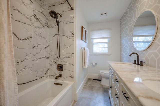 8025 Tomahawk Road, Prairie Village, KS 66208