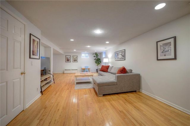 8025 Tomahawk Road, Prairie Village, KS 66208