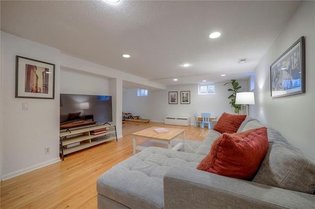 8025 Tomahawk Road, Prairie Village, KS 66208