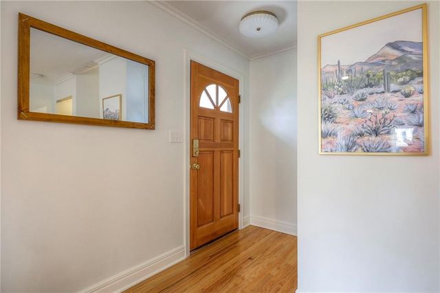 8025 Tomahawk Road, Prairie Village, KS 66208