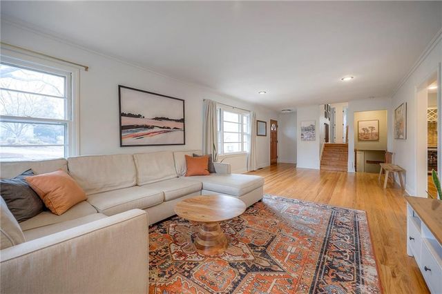 8025 Tomahawk Road, Prairie Village, KS 66208