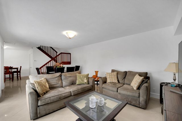 2938 SW 12TH Street, Deerfield Beach, FL 33442