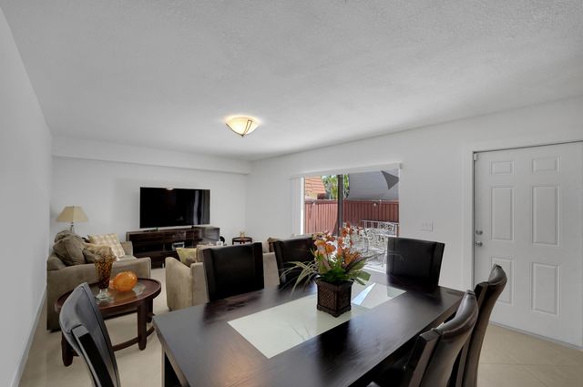 2938 SW 12TH Street, Deerfield Beach, FL 33442