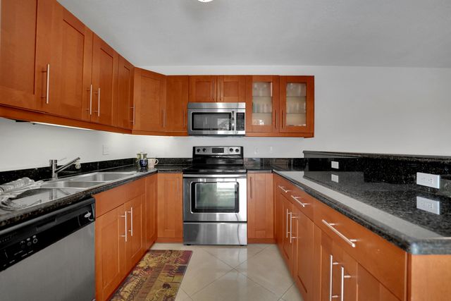 2938 SW 12TH Street, Deerfield Beach, FL 33442
