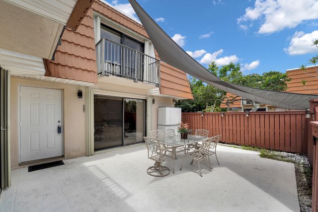 2938 SW 12TH Street, Deerfield Beach, FL 33442