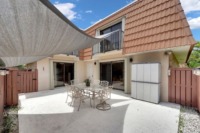 2938 SW 12TH Street, Deerfield Beach, FL 33442