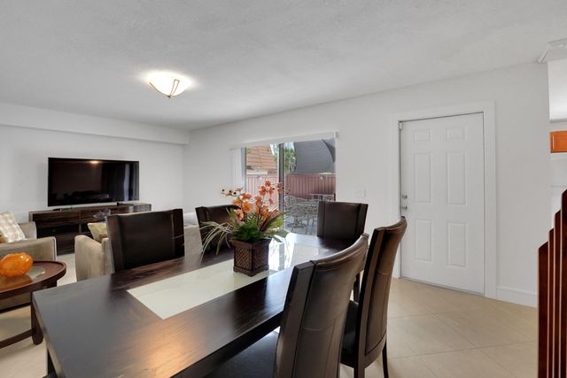 2938 SW 12TH Street, Deerfield Beach, FL 33442