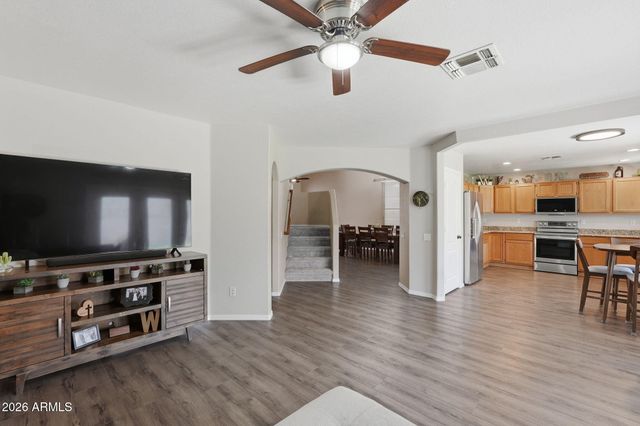 15873 N 11TH Avenue, Phoenix, AZ 85023