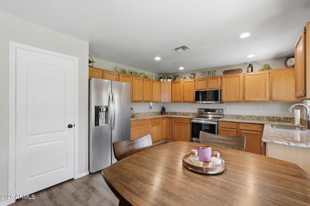 15873 N 11TH Avenue, Phoenix, AZ 85023