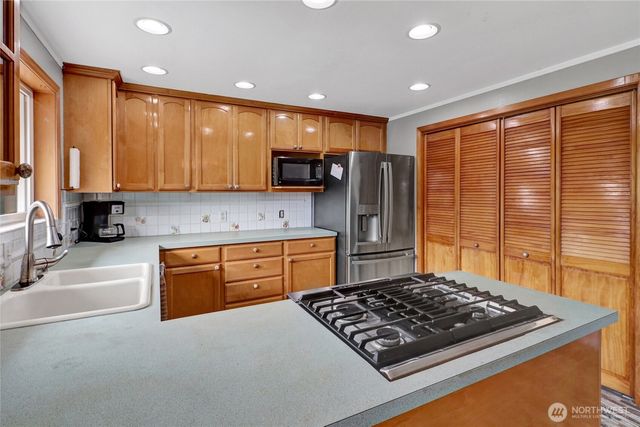 18686 Jolly Road, Burlington, WA 98233