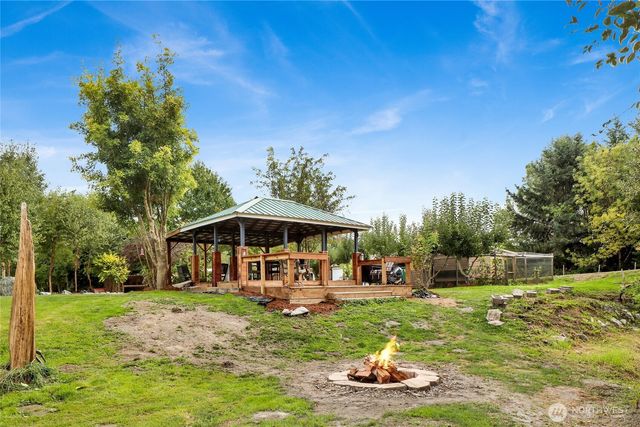 18686 Jolly Road, Burlington, WA 98233
