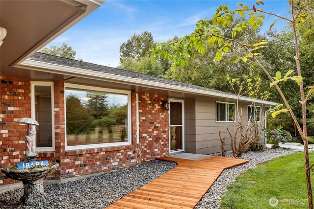 18686 Jolly Road, Burlington, WA 98233