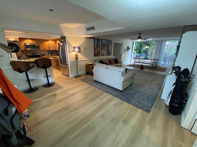 501 SW 11TH Place 106, Boca Raton, FL 33432