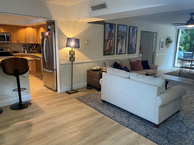 501 SW 11TH Place 106, Boca Raton, FL 33432