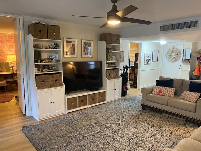 501 SW 11TH Place 106, Boca Raton, FL 33432
