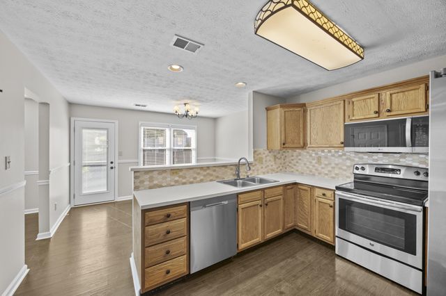 3785 White Pine Drive, Lexington, KY 40514