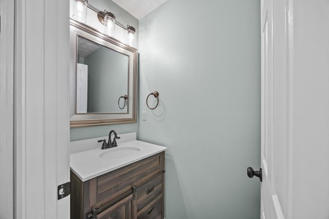 3785 White Pine Drive, Lexington, KY 40514