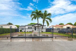 941 NW 40th Ave, Miami, FL 33126