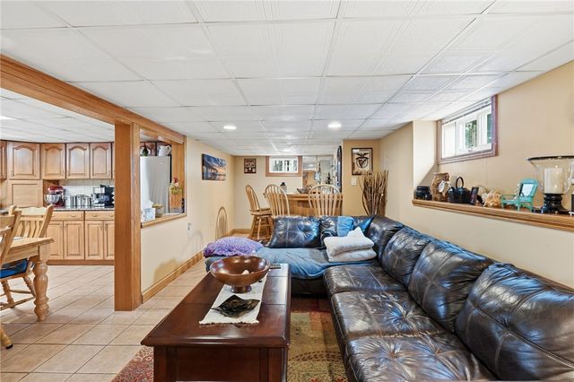 16 Althea Road, Warwick, RI 02889