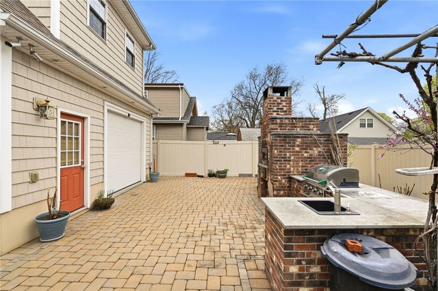 16 Althea Road, Warwick, RI 02889