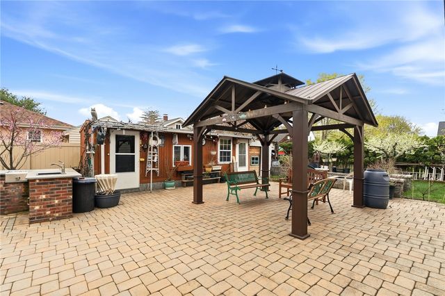 16 Althea Road, Warwick, RI 02889