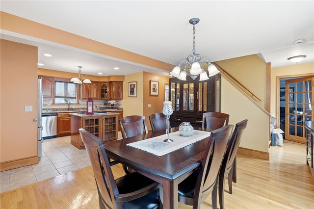 16 Althea Road, Warwick, RI 02889