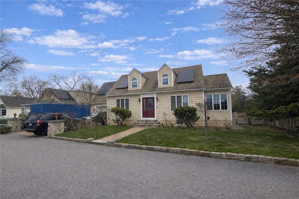16 Althea Road, Warwick, RI 02889