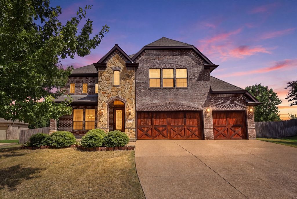 1517 Fence Post Drive, Fort Worth, TX 76052